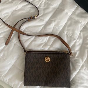 Michael Kors cross body never used